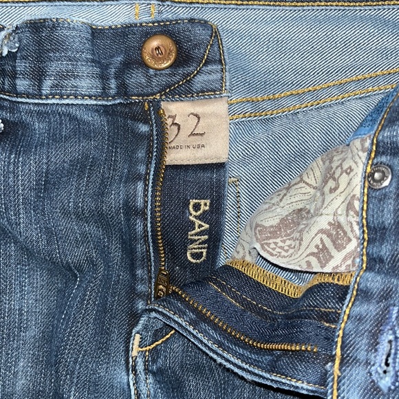 ABSOLUTELY FABULOUS Gold sign blue jeans. - Picture 3 of 4